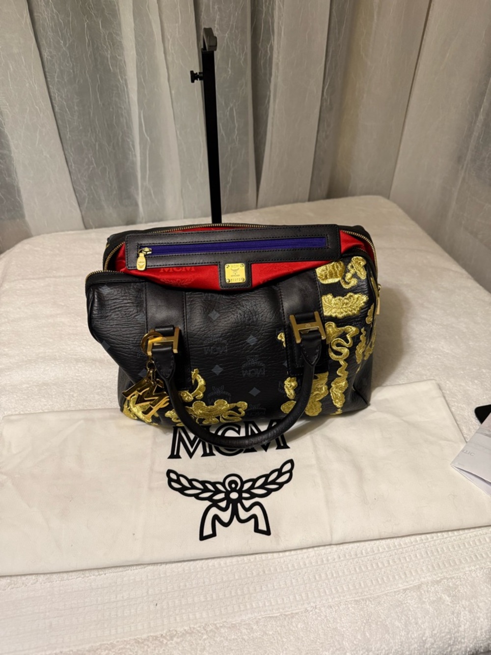 *RARE* MCM Black Leather Speedy 30,  Gold Embroidered Accents and Red/Navy Trim - Picture 2 of 15